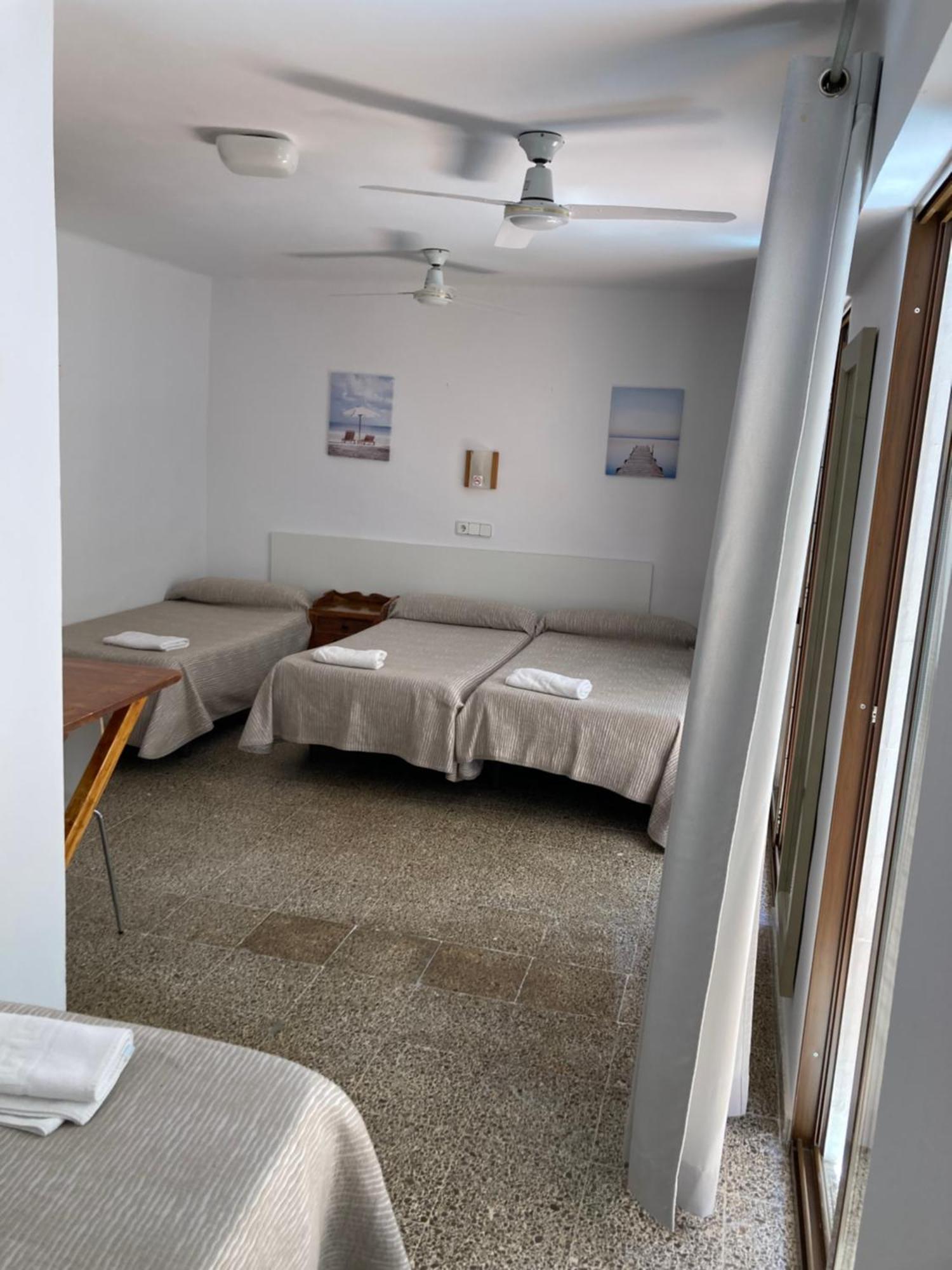 Hostal Las Nieves Ibiza Town Ngoại thất bức ảnh