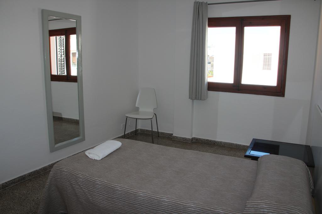 Hostal Las Nieves Ibiza Town Ngoại thất bức ảnh