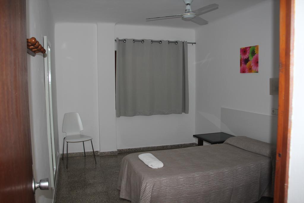 Hostal Las Nieves Ibiza Town Ngoại thất bức ảnh