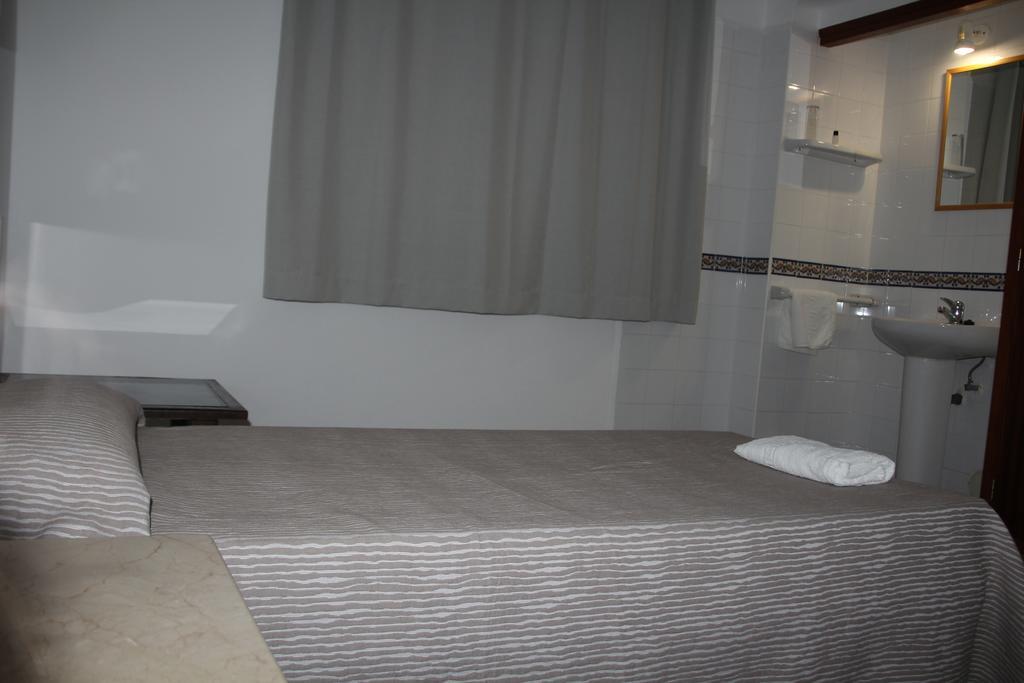 Hostal Las Nieves Ibiza Town Ngoại thất bức ảnh