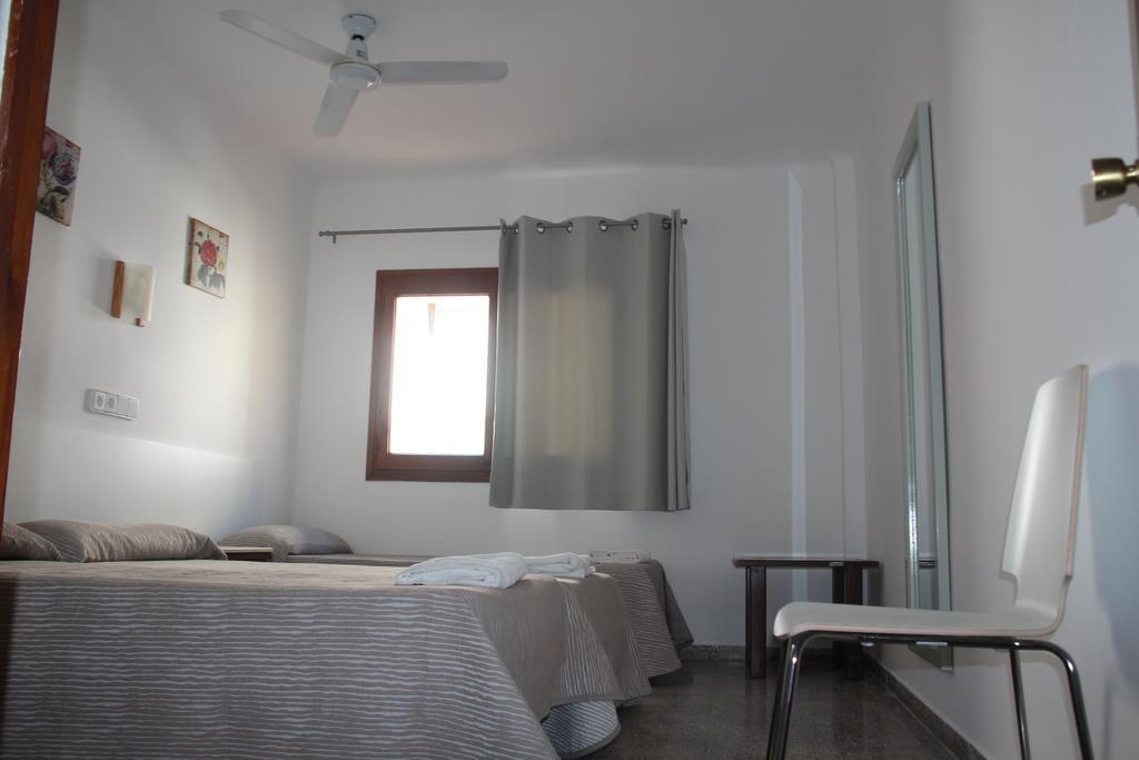 Hostal Las Nieves Ibiza Town Ngoại thất bức ảnh