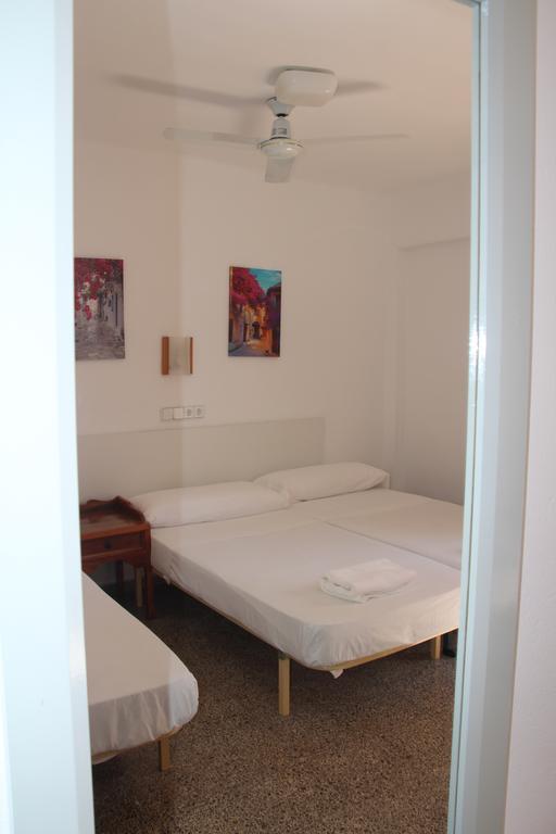 Hostal Las Nieves Ibiza Town Ngoại thất bức ảnh