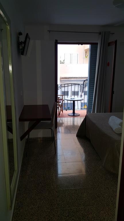 Hostal Las Nieves Ibiza Town Ngoại thất bức ảnh